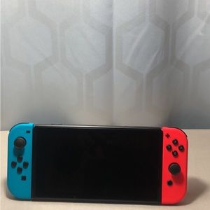Selling Nintendo Switch bundle